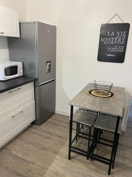 Super Appartement T3 Proche Gare 桑斯 外观 照片